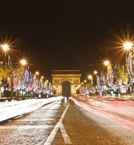 Champs Elysees in Paris zur Weihnachtszeit © Mosah - fotolia.com