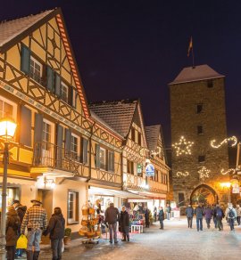 Weihnachtlicher Stadtbummel durch Ahrweiler © Rheinland-Pfalz Tourismus GmbH/Dominik Ketz