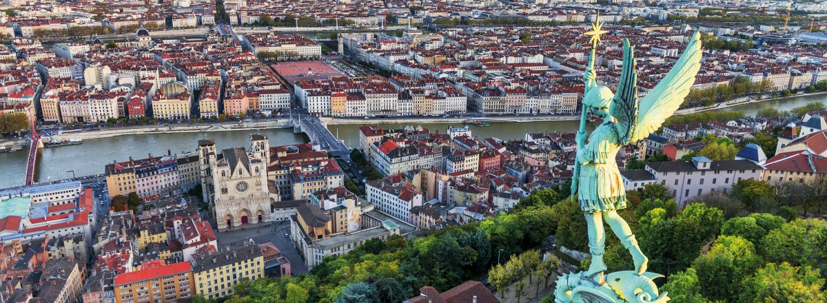 Blick über die Stadt © beatrice prève-fotolia.com