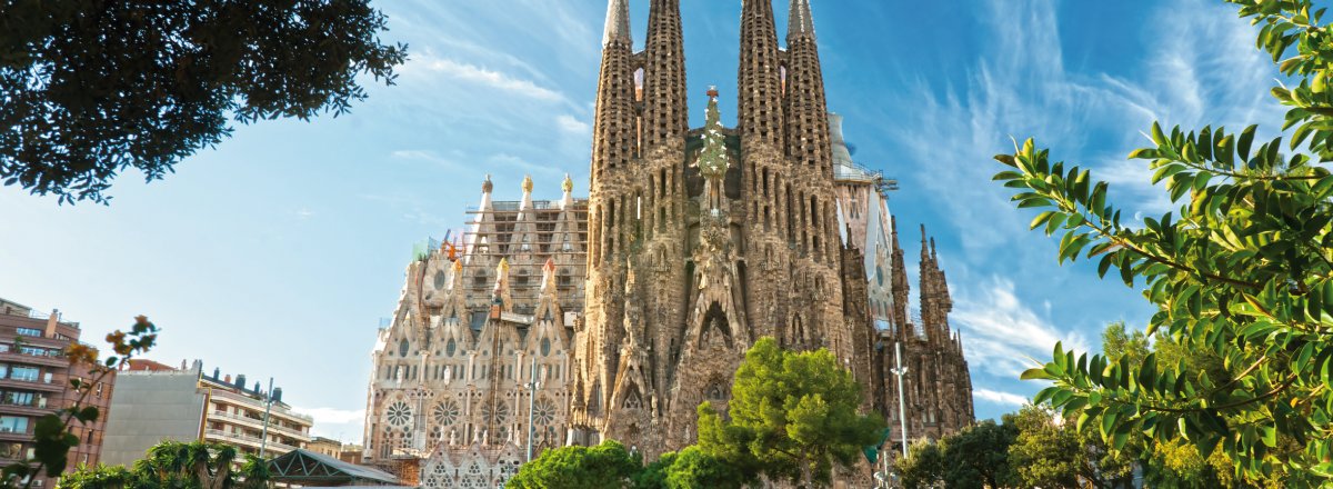 Sagrada Familia &copy; Luciano Mortula-LGM-stock.adobe.com