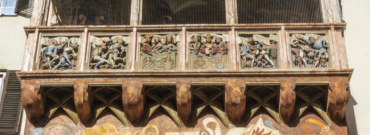 Goldenes Dachl in Innsbruck © Bertl123 - shutterstock.com