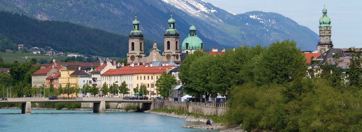 Innsbruck © f/2.8 by ARC - fotolia.com