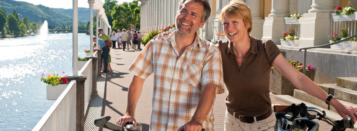 Auf der Promenade in Bad Ems © Stadt- und Touristikmarketing Bad Ems e.V./Foto: Dominik Ketz