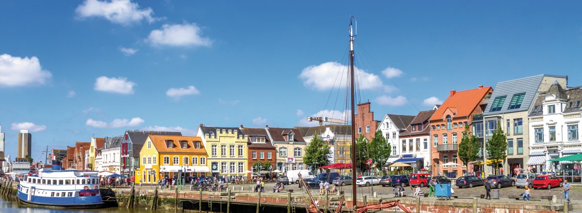 Binnenhafen in Husum © pure-life-pictures-stock.adobe.com