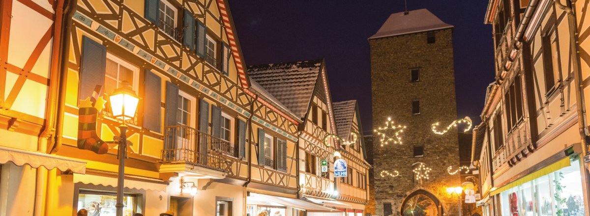 Weihnachtlicher Stadtbummel durch Ahrweiler © Rheinland-Pfalz Tourismus GmbH/Dominik Ketz