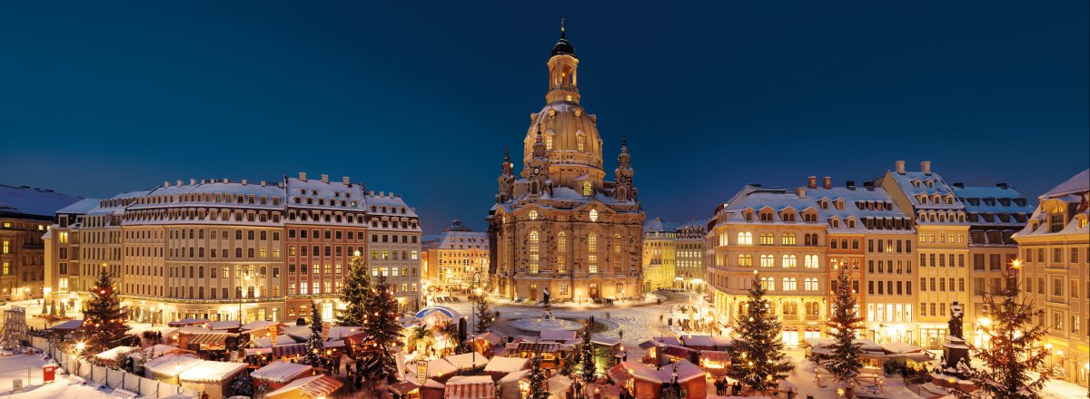 Blick auf den Neumarkt Dresden zur Weihnachtszeit © Dresden Marketing GmbH//Prof. .Jörg Schöner
