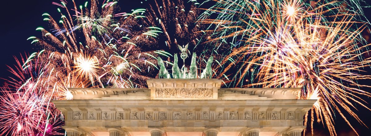 Feuerwerk am Brandenburger Tor © Visions-AD-fotolia.com