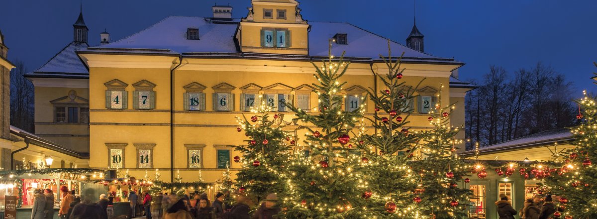 Weihnachtsmarkt am Schloss Hellbrunn © pwmotion - stock.adobe.com