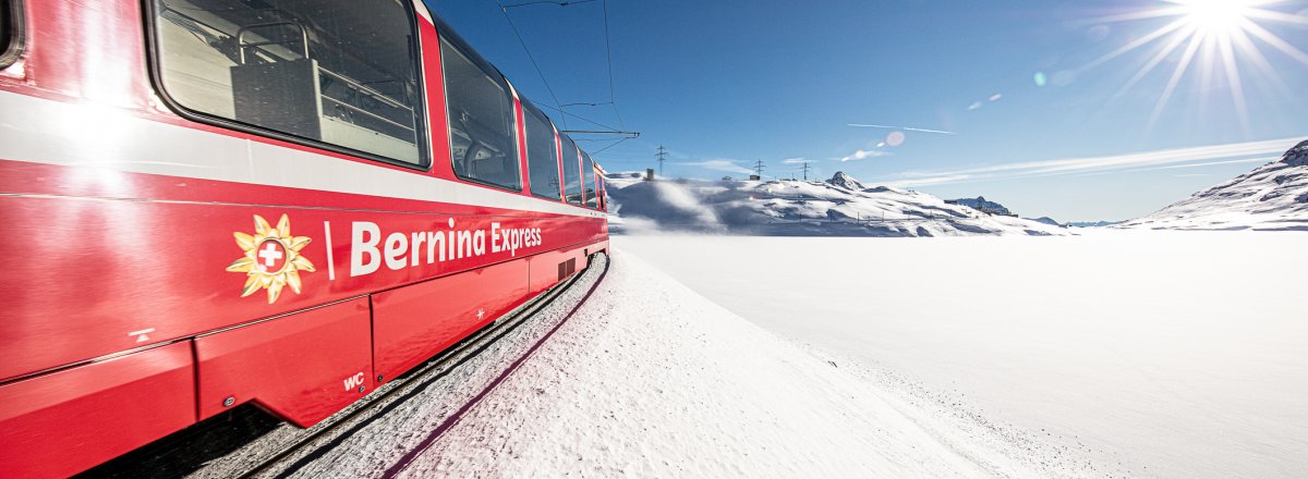 Bernina Express im Winter © Rhätische Bahn