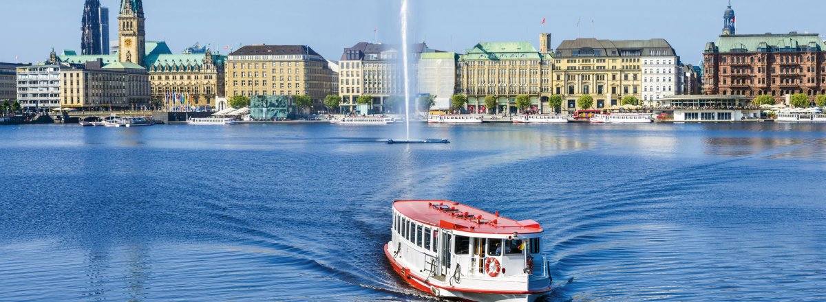 Alsterdampfer auf der Binnenalster © kameraauge-fotolia.com