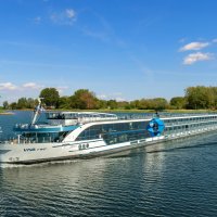 &copy; VIVA Cruises