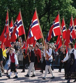 Kinderparade zum Nationalfeiertag &copy; Al Teich - fotolia.de