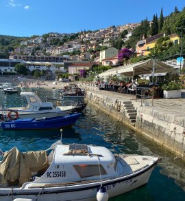 Hafen von Rabac &copy; sonaadalian - stock.adobe.com