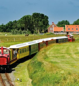 Inselbahn Langeoog &copy; Nina - stock.adobe.com