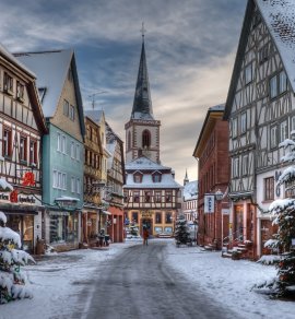 Lohr am Main im Winter &copy; Berthold - stock.adobe.com