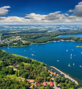 Masurische Seenlandschaft &copy; Janusz Lipiński - stock.adobe.com