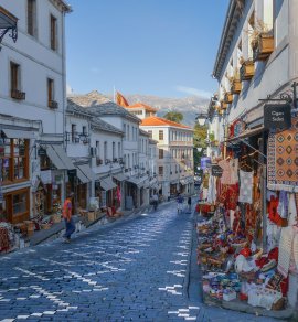 Gjirokaster &copy; Pixabay-Ervin Gjata